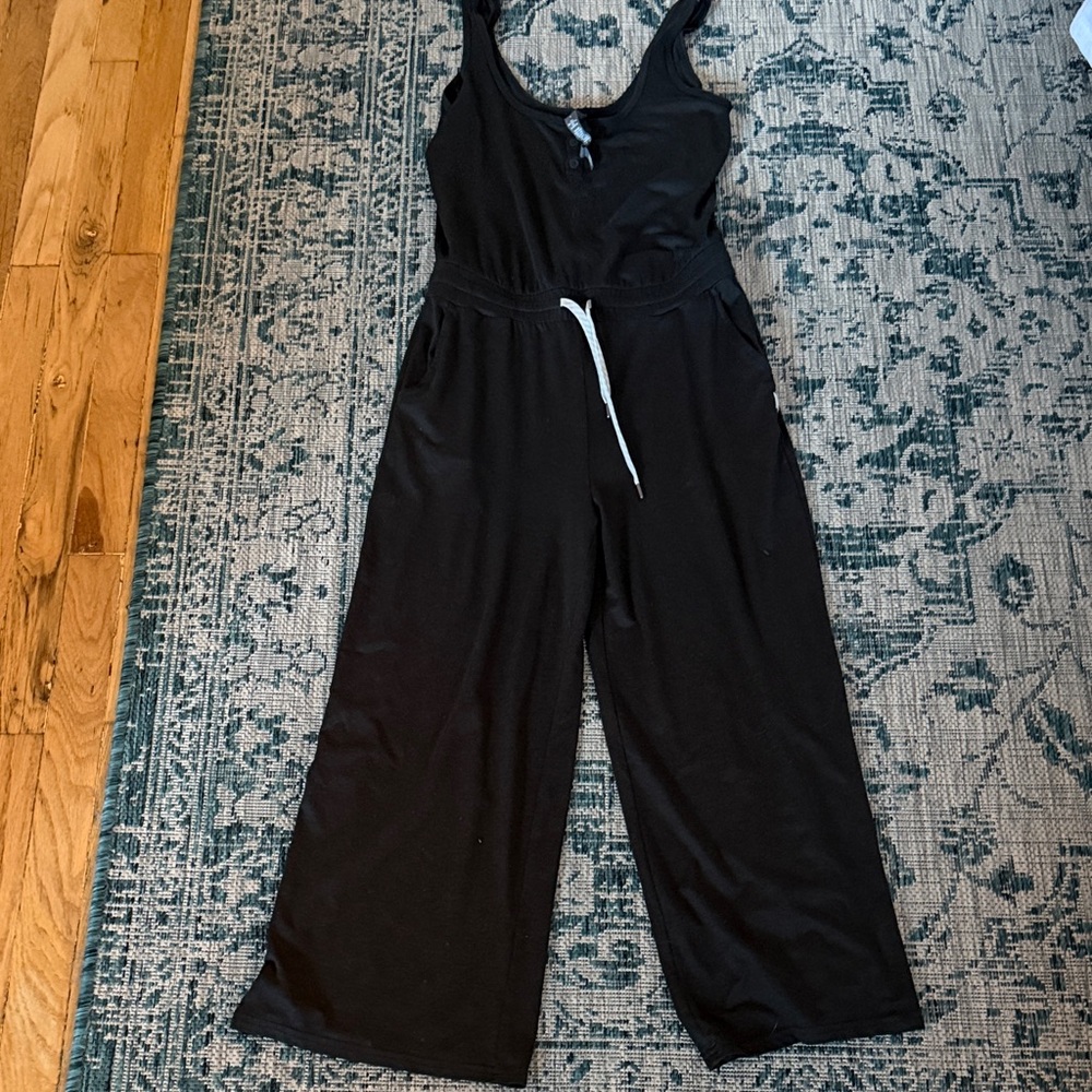 Vuori Jumpsuit Pants Overall black like new Size S wide leg